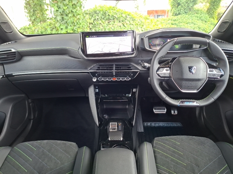 Peugeot 2008 1.2 Puretech 130 Gt Premium Eat8 Grey #3
