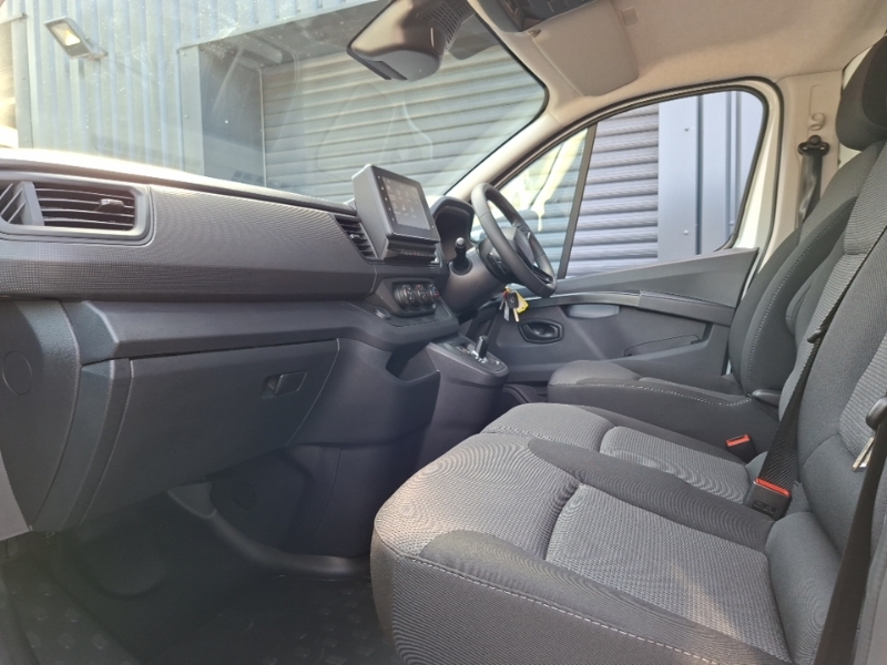 Renault Trafic Sl30 Blue Dci 150 Advance Safety Van Eag9 White #5
