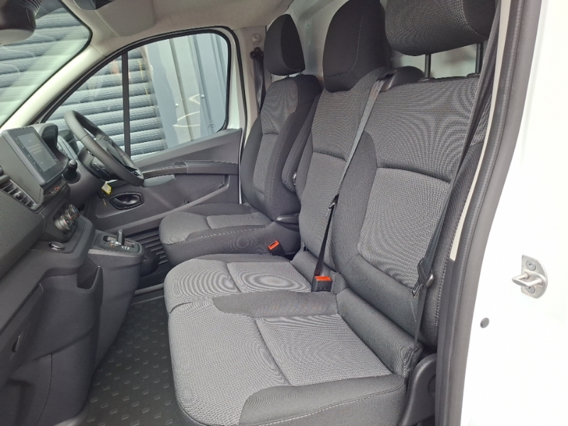 Renault Trafic Sl30 Blue Dci 150 Advance Safety Van Eag9 SD26LFA White #5