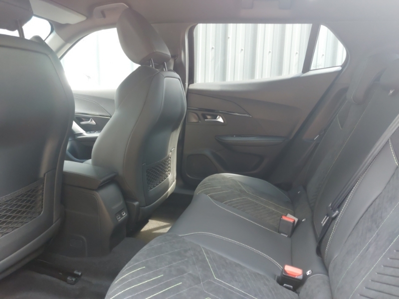 Peugeot 2008 1.2 Puretech 130 Gt Premium Eat8 Black #6