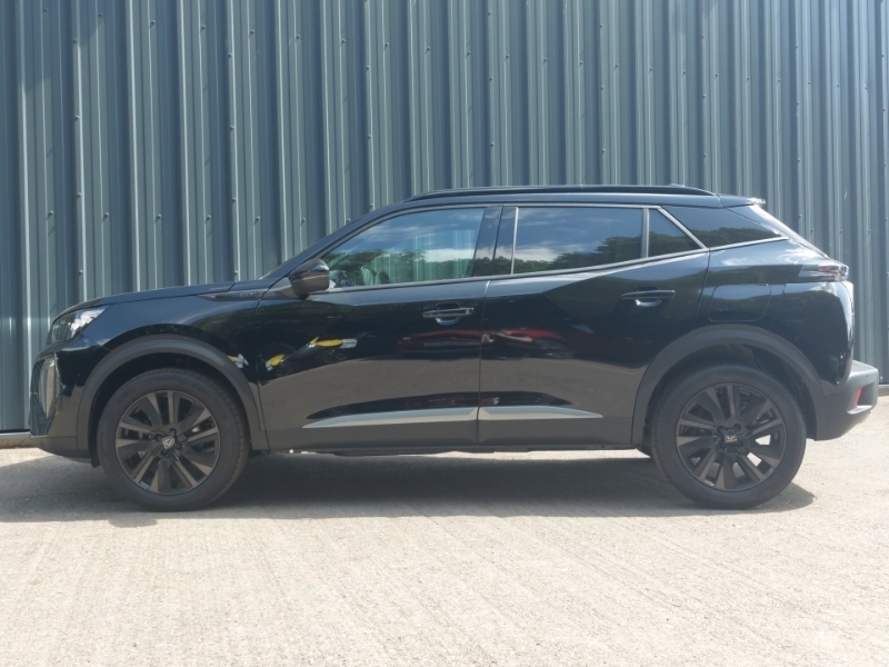 Peugeot 2008 1.2 Puretech 130 Gt Premium Eat8 Black #4