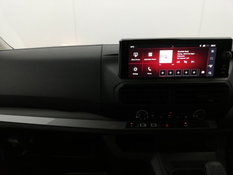 Vauxhall Vivaro 2.0 Turbo D 145 Prime H1 Van SD26RAX #3