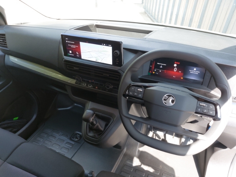 Vauxhall Vivaro 1.5 Turbo D 120 Pro H1 Van White #3
