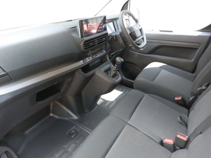 Vauxhall Vivaro 1.5 Turbo D 120 Pro H1 Van White #5