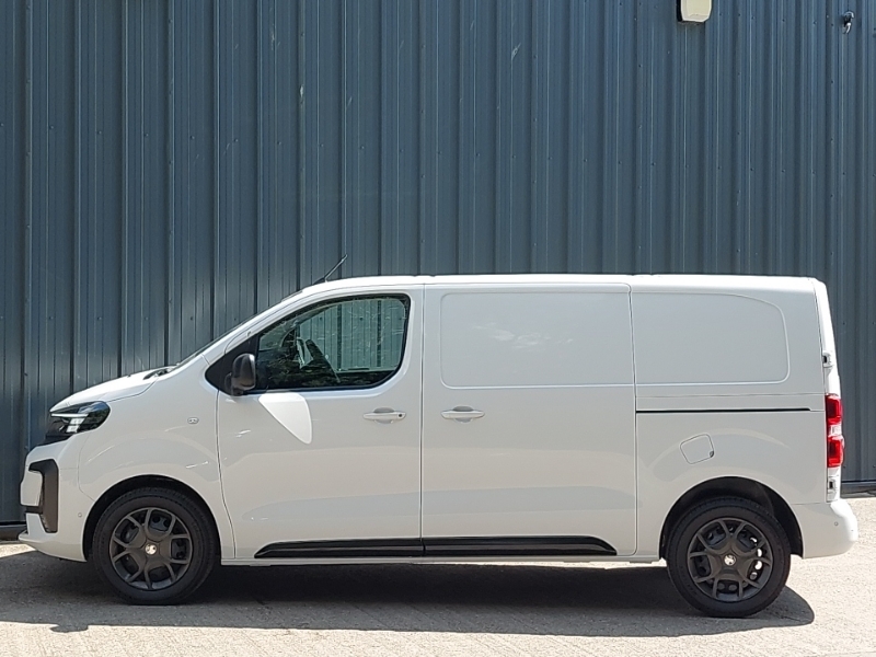 Vauxhall Vivaro 1.5 Turbo D 120 Pro H1 Van White #4