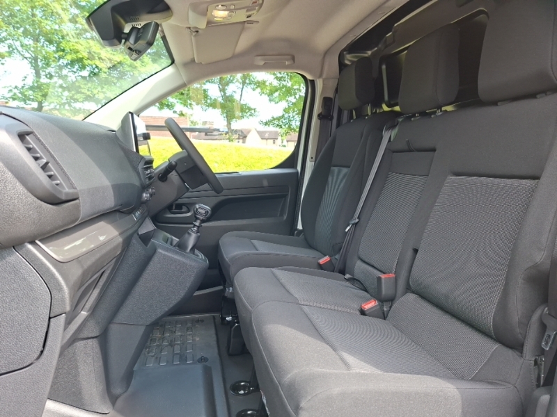 Vauxhall Vivaro 1.5 Turbo D 120 Pro H1 Van SD26TVT White #5