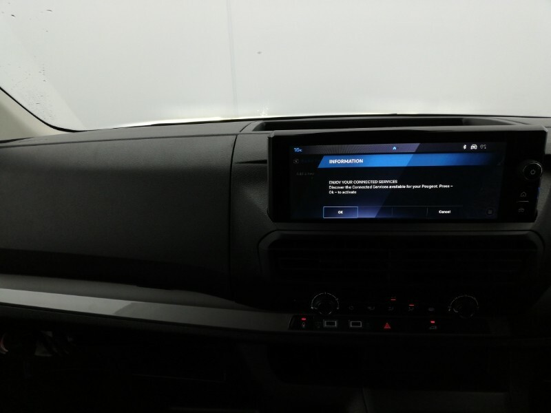 Peugeot Expert 2.0 Bluehdi 145 Asphalt Van SA26LXZ #3