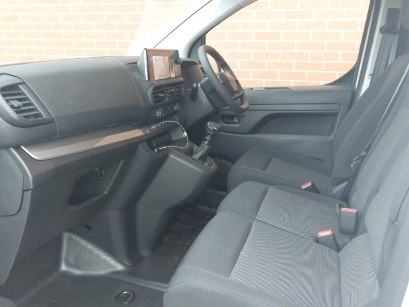 Peugeot Expert 2.0 Bluehdi 145 Asphalt Van White #5