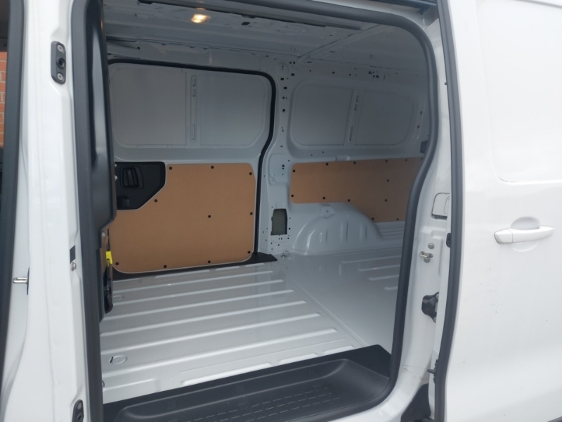 Peugeot Expert 2.0 Bluehdi 145 Asphalt Van White #6