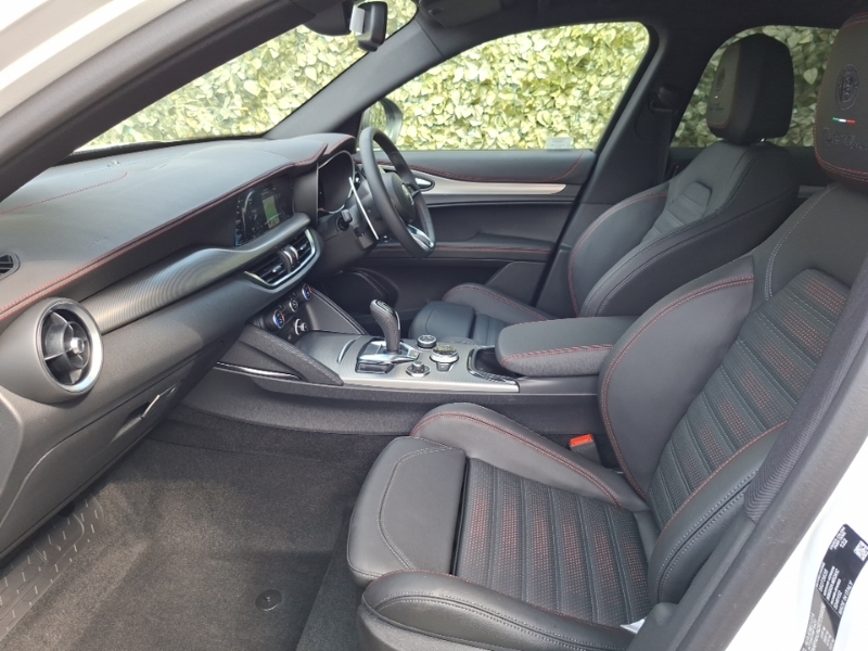 Alfa Romeo Stelvio 2.0 Turbo 280 Tributo Italiano Awd White #5