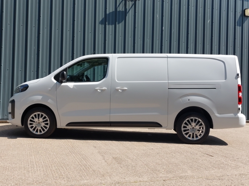 Peugeot Expert 2.0 Bluehdi 145 Asphalt Van White #4