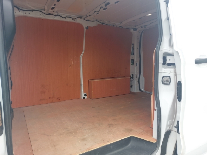 Ford Transit Custom 2.0 Ecoblue 136Ps H1 Van Leader MJ74YSC White #6