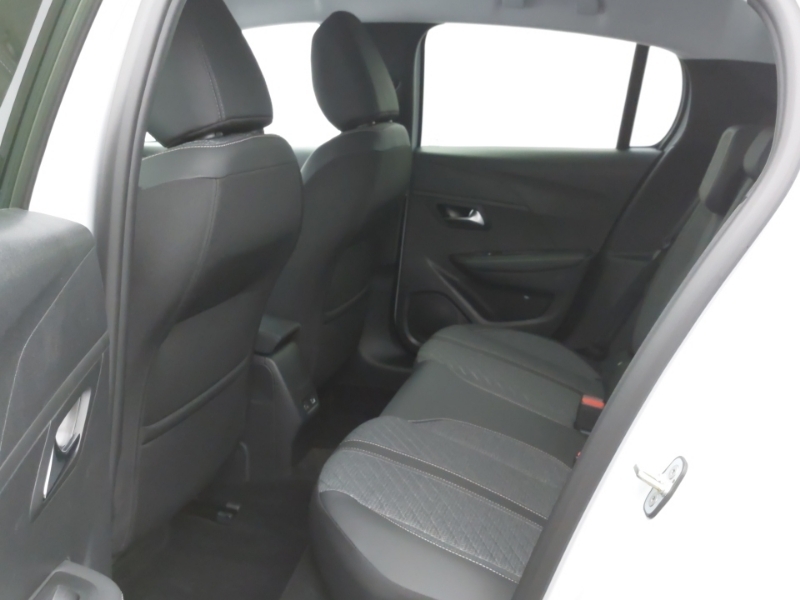 Peugeot e-208 100Kw Allure 50Kwh White #6