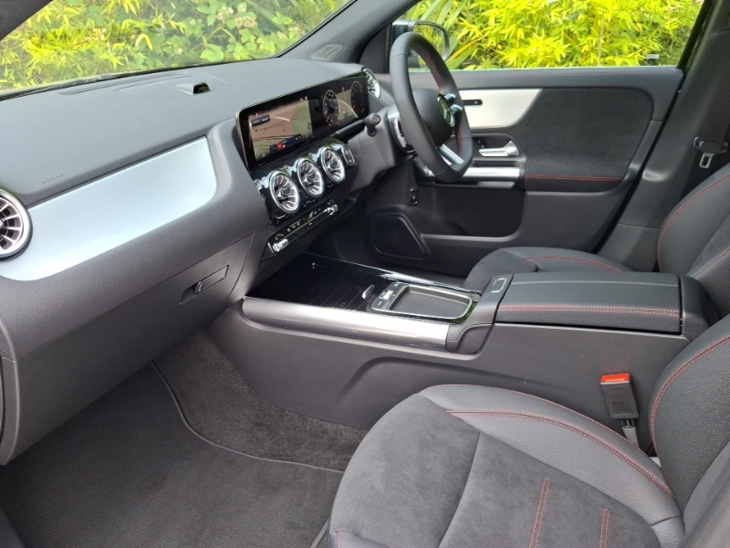 Mercedes-Benz GLA Class Gla 200 Amg Line Executive  Black #5