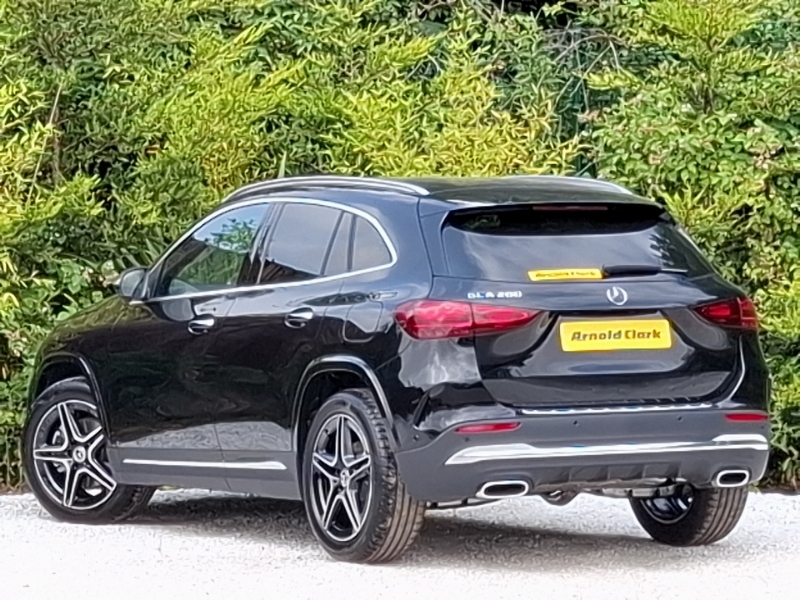 Mercedes-Benz GLA Class Gla 200 Amg Line Executive  Black #2