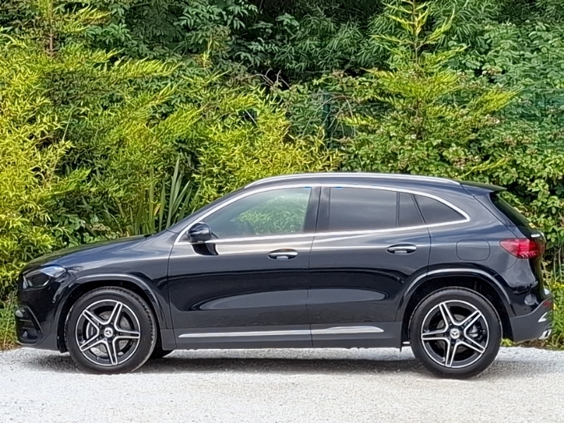 Mercedes-Benz GLA Class Gla 200 Amg Line Executive  Black #4