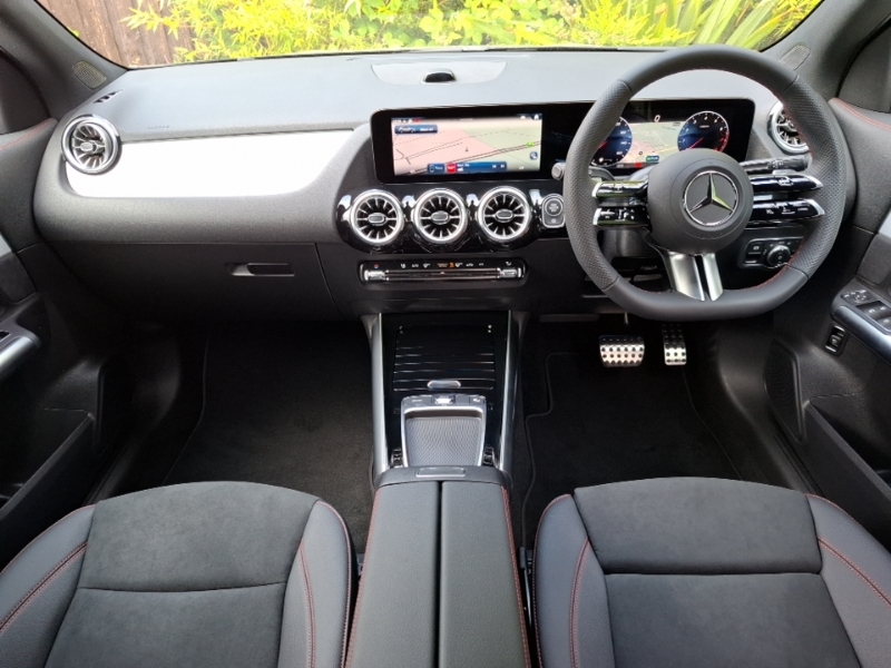 Mercedes-Benz GLA Class Gla 200 Amg Line Executive  Black #3