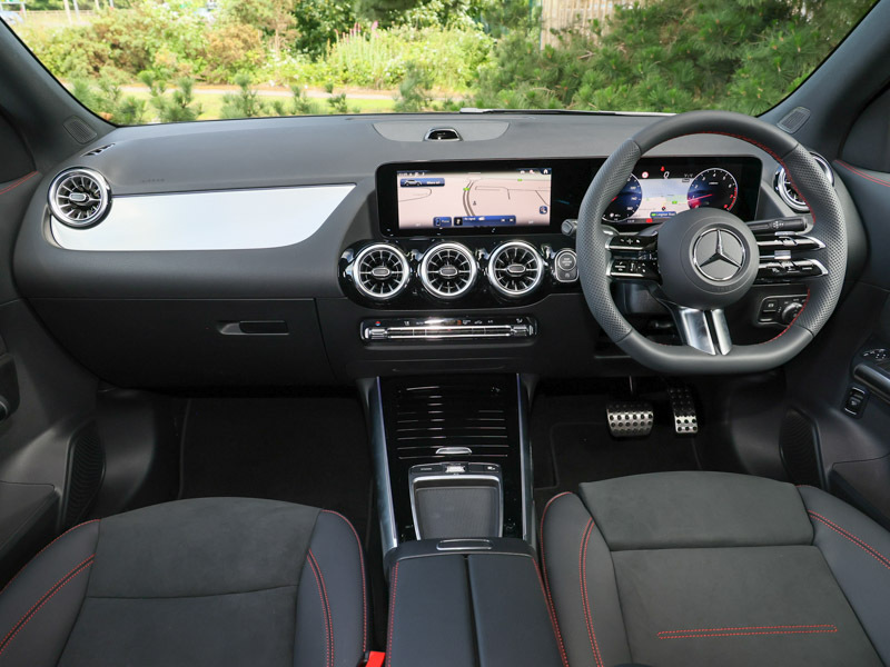Mercedes-Benz GLA Class Gla 200 Amg Line Executive Black #3