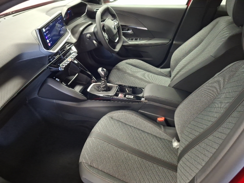 Peugeot 2008 1.2 Puretech Allure Red #5