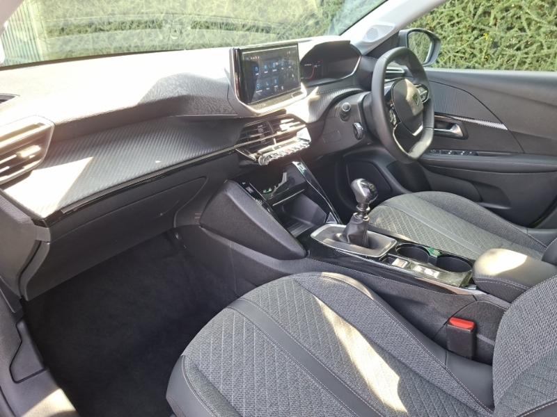 Peugeot 208 1.2 Puretech 100 Allure FG24UKH Yellow #5