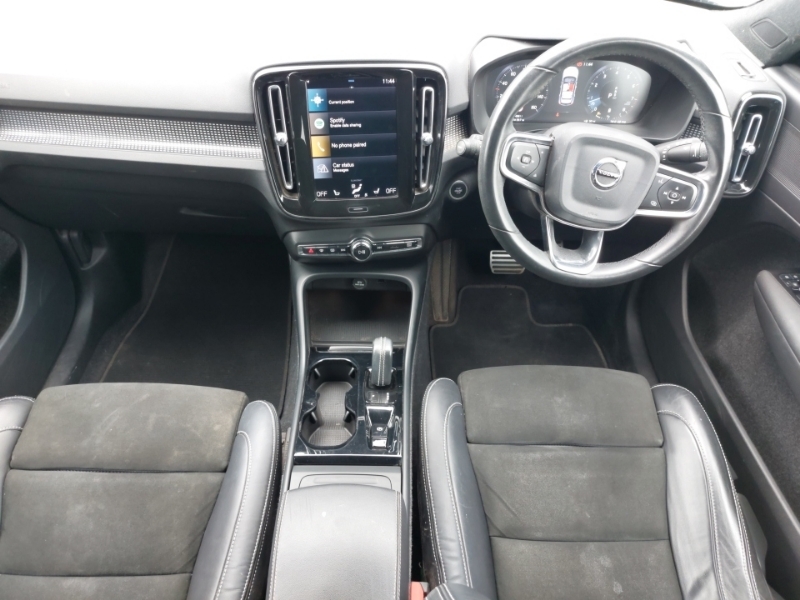 Volvo XC40 2.0 B4p R Design DV71NWB Black #3
