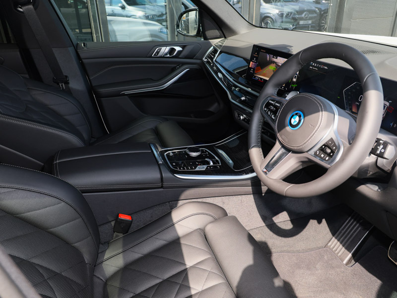 BMW X5 Xdrive50e M Sport White #6