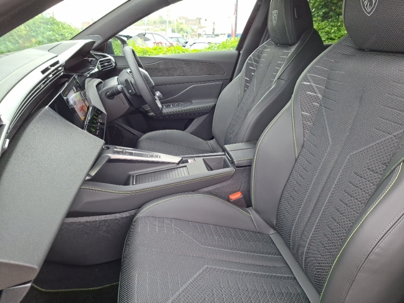 Peugeot 308 1.2 Hybrid 145 Gt E-dsc6 Black #5