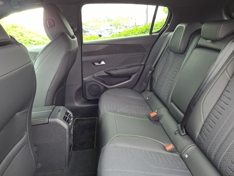 Peugeot 308 1.2 Hybrid 145 Gt E-dsc6 Black #6