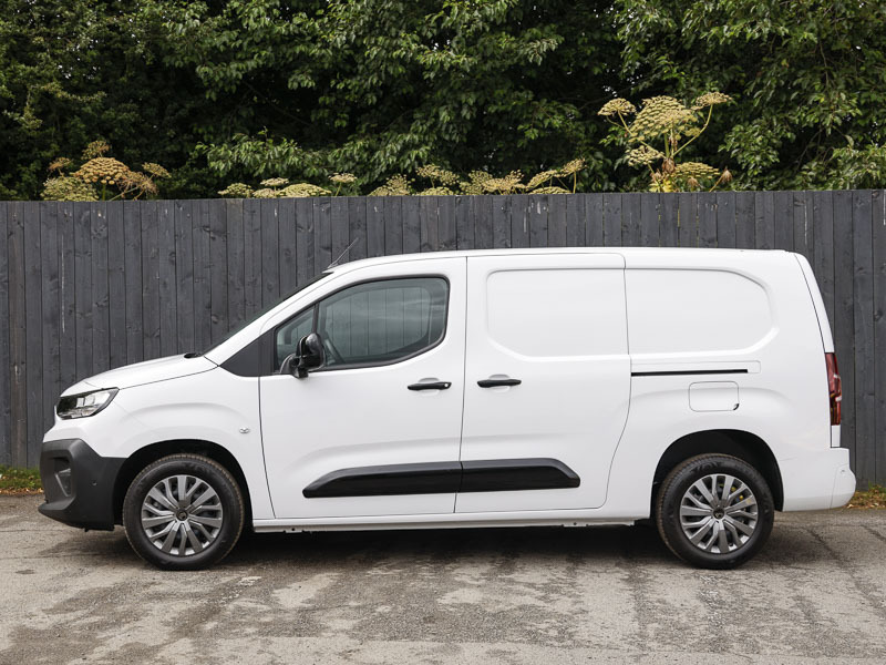 Citroen Berlingo 1.5 D 100Ps Van Driver SM26TWZ White #4