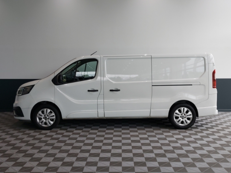 Renault Trafic Ll30 Blue Dci 130 Extra Safety Van SA74CJZ White #4