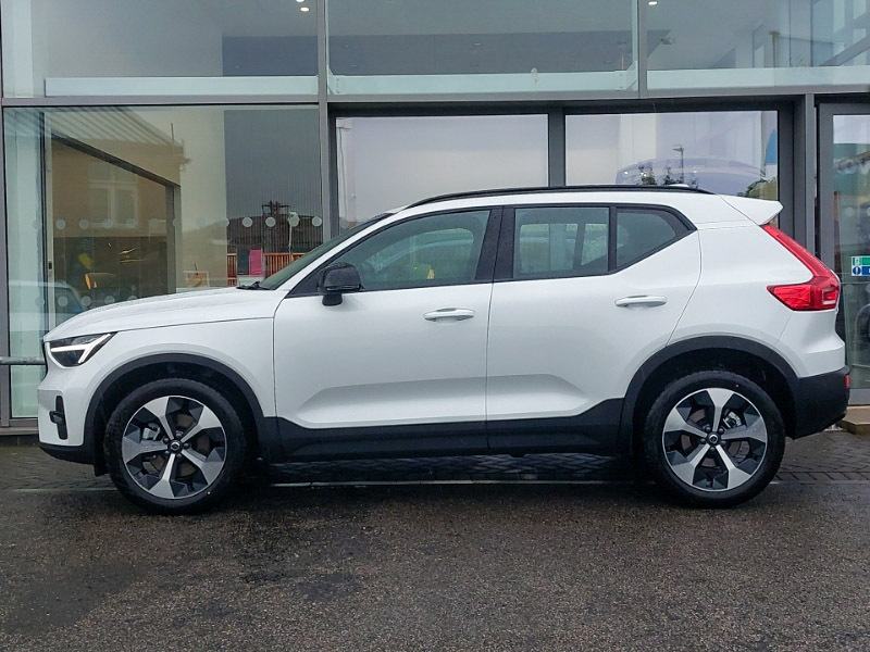 Volvo XC40 2.0 B3p Plus Dark White #4