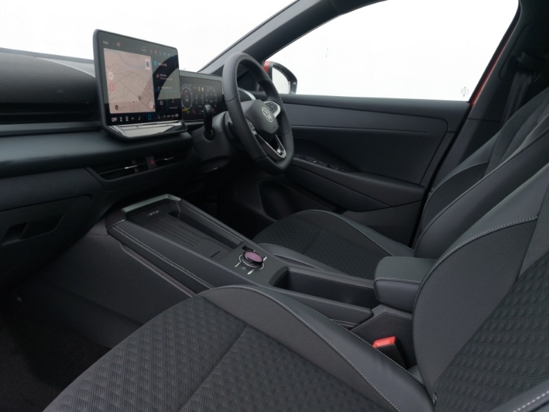 Volkswagen T-Roc 1.5 Etsi 150 R-line Dsg Red #5