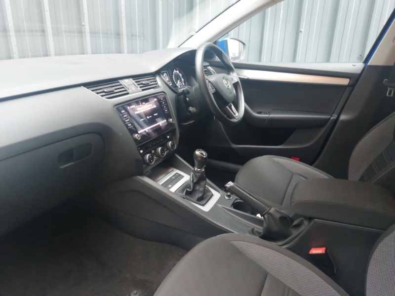 Skoda Octavia 1.0 Tsi Se Technology Blue #5