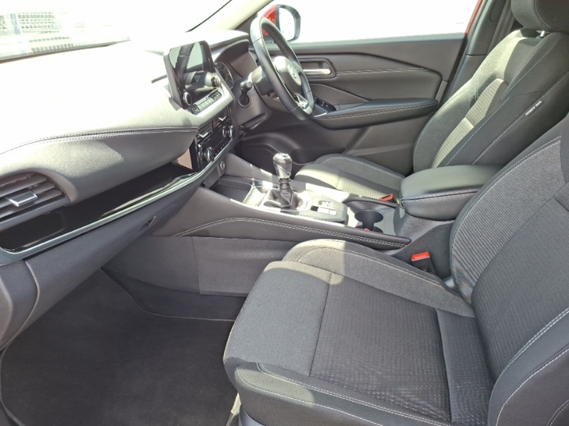 Nissan Qashqai 1.3 Dig-t Mh N-connecta OW22ATY Red #5