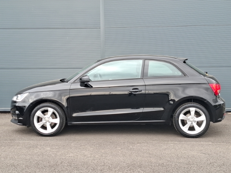 Audi A1 1.0 Tfsi Sport SM17XWE Black #4