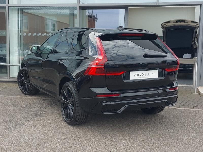 Volvo XC60 2.0 B5p Plus Black Edition Awd Geartronic Black #2