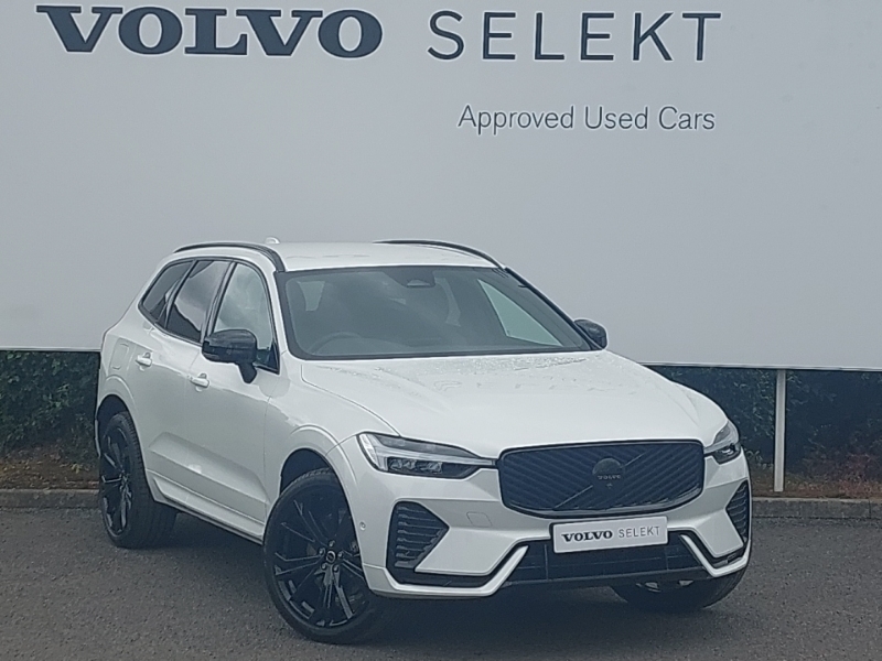 Volvo XC60 2.0 B5p Plus Black Edition Awd Geartronic White