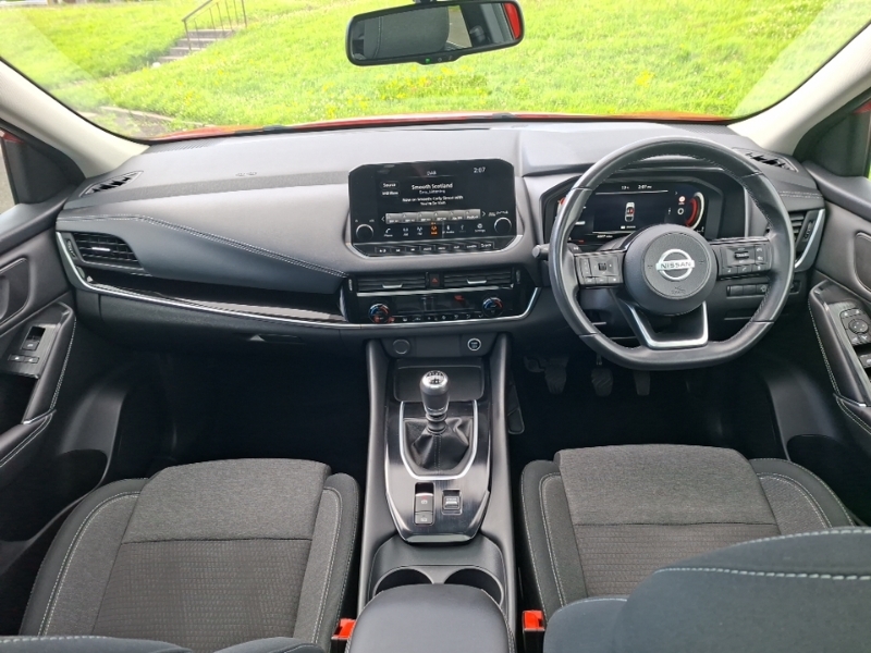 Nissan Qashqai 1.3 Dig-t Mh N-connecta Red #3