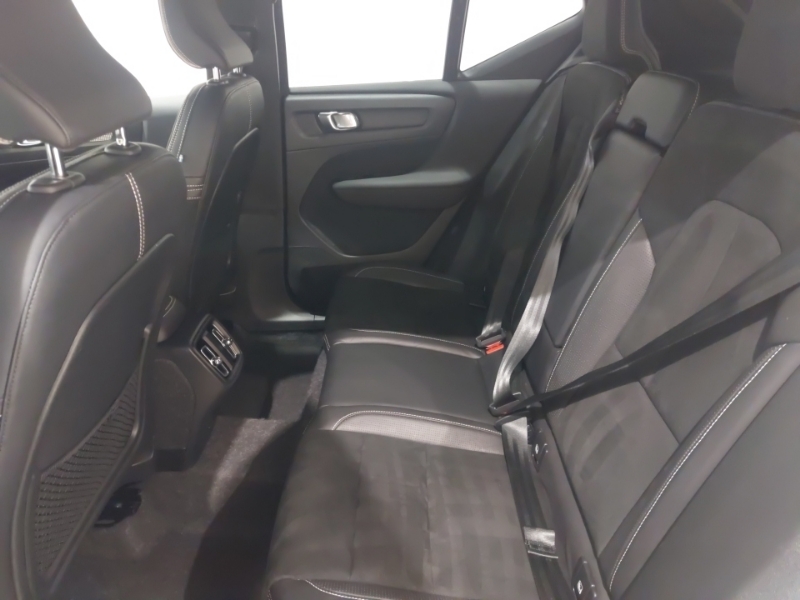 Volvo XC40 1.5 T3 163 R Design Silver #6
