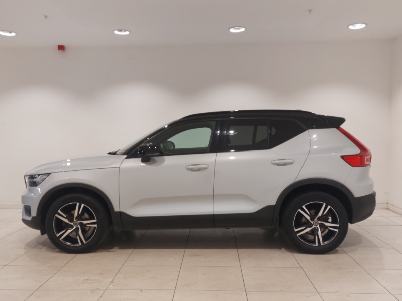 Volvo XC40 1.5 T3 163 R Design Silver #4