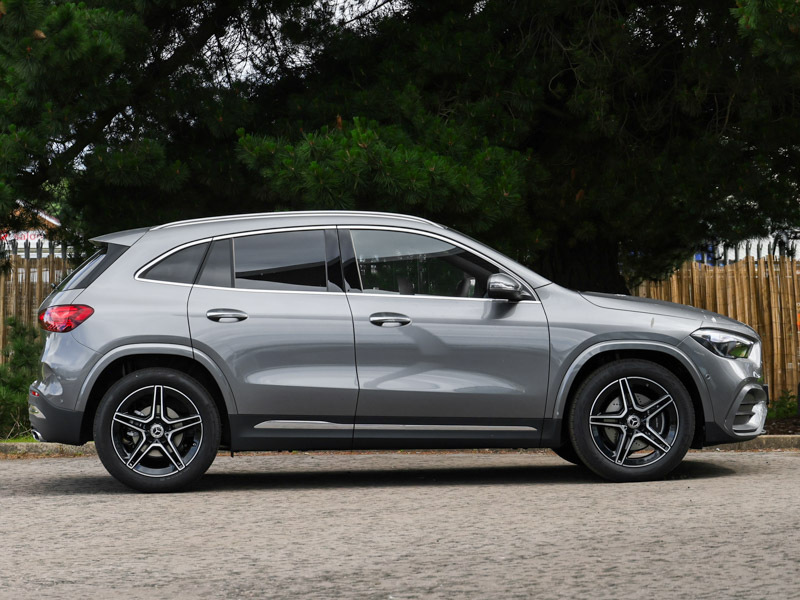 Mercedes-Benz GLA Class Gla 200 Amg Line Executive Grey #4