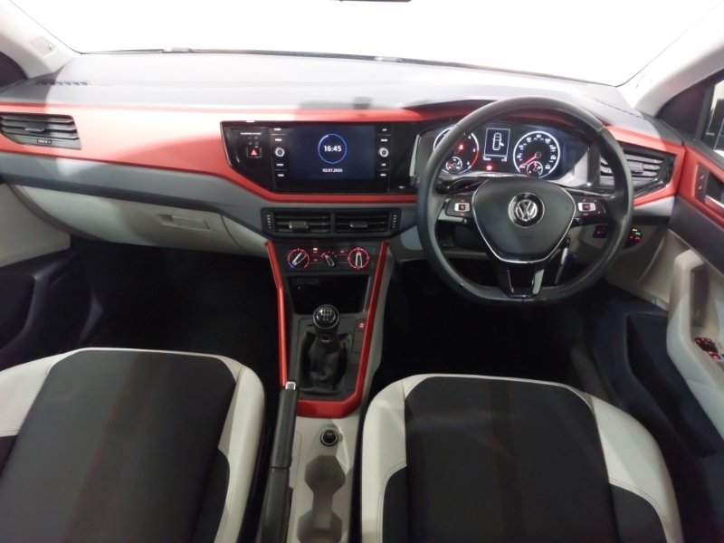 Volkswagen Polo 1.6 Tdi Beats PN19LHZ Black #3