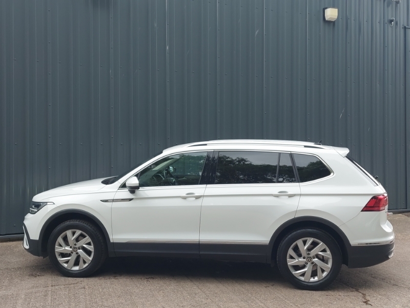 Volkswagen Tiguan Allspace 1.5 Tsi Life Dsg White #4