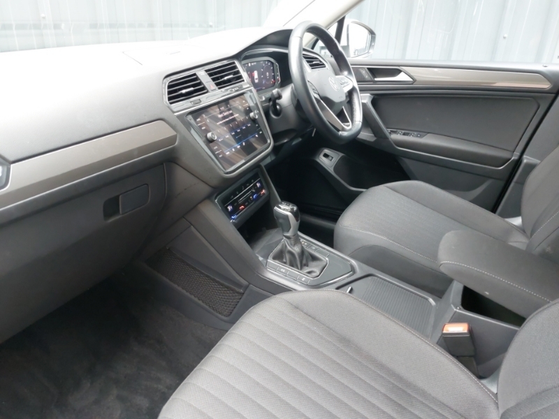Volkswagen Tiguan Allspace 1.5 Tsi Life Dsg White #5