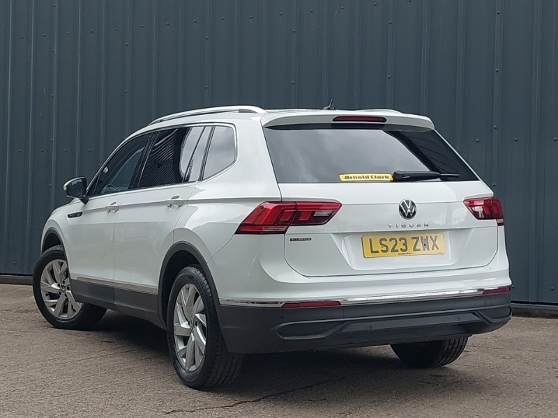 Volkswagen Tiguan Allspace 1.5 Tsi Life Dsg White #2