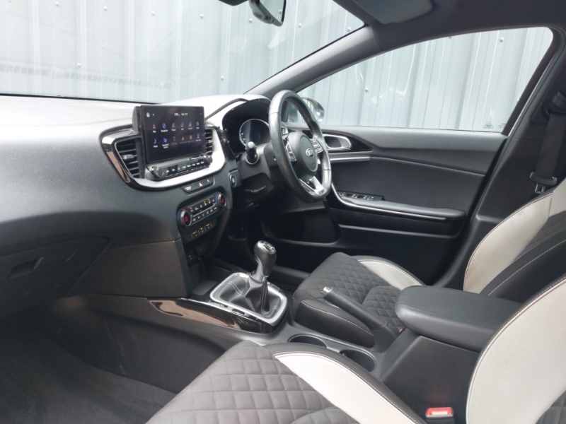 Kia Ceed 1.5T Gdi Isg Gt-line White #5