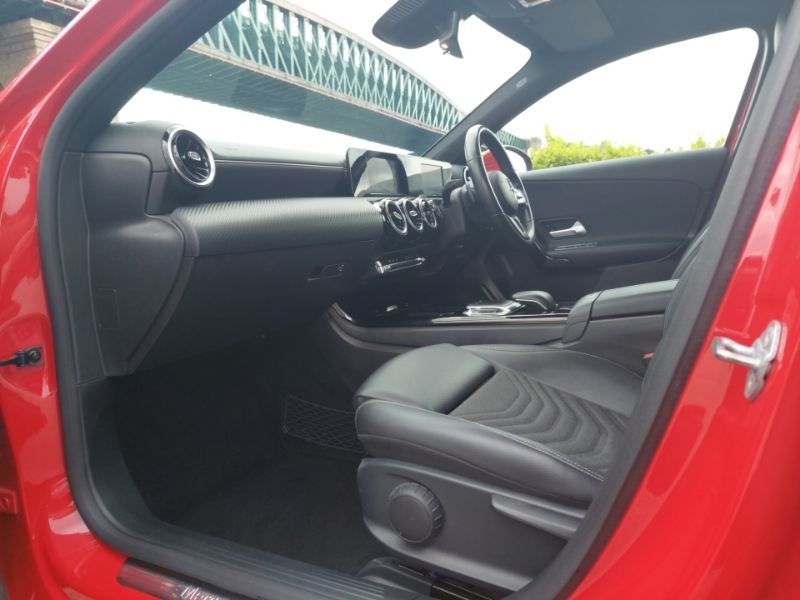 Mercedes-Benz A Class A180d Se PE69XUF Red #5