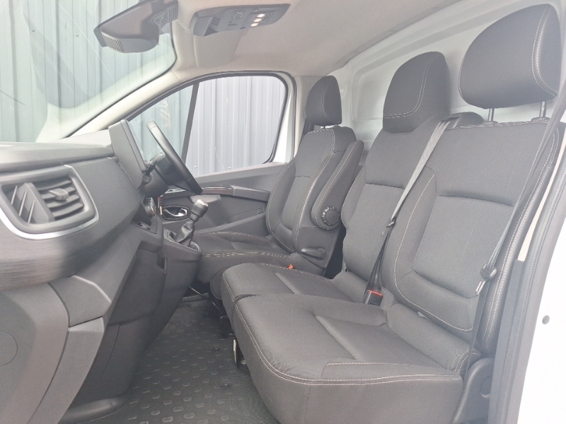 Renault Trafic Ll30 Blue Dci 130 Extra Safety Van SA74CHG White #5