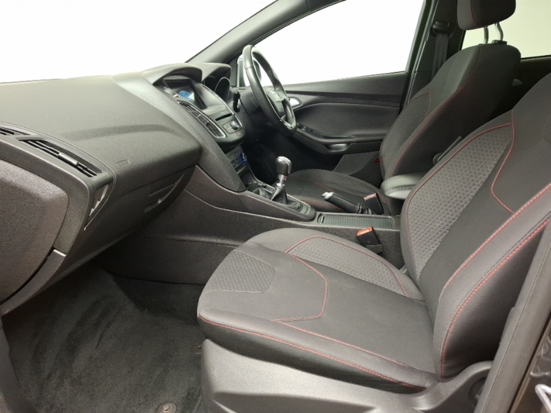 Ford Focus 1.0 Ecoboost 140 St-line Navigation SD18FWC Grey #5