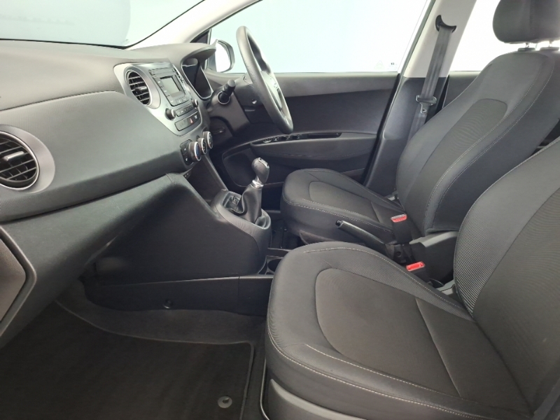 Hyundai I10 1.0 Se White #5